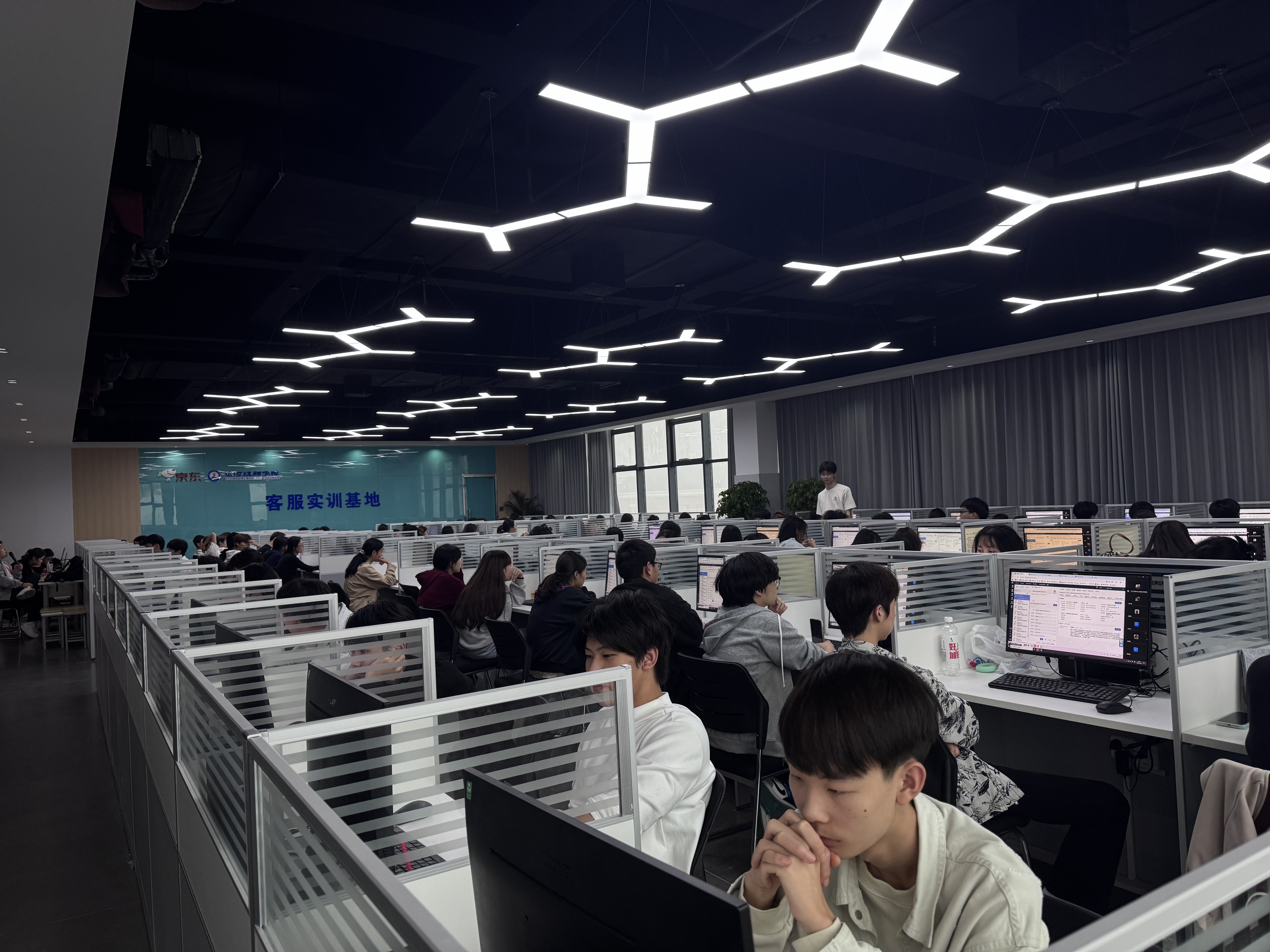 微信图片_20251012085652_179_19.jpg 微信图片_20251012085652_179_19.jpg