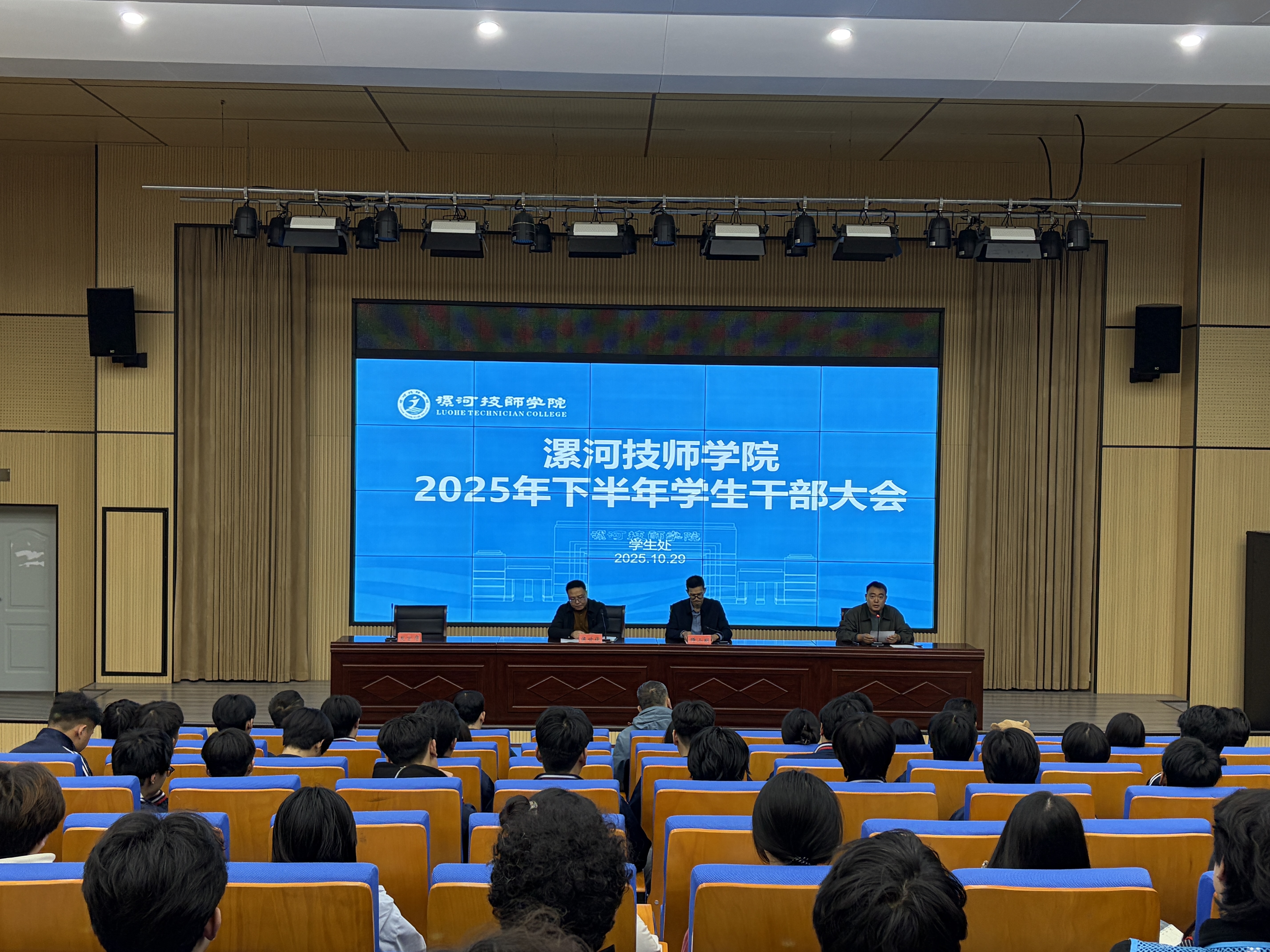 25f9e7183146989ffe132e7298dac6d5.jpg 25f9e7183146989ffe132e7298dac6d5.jpg