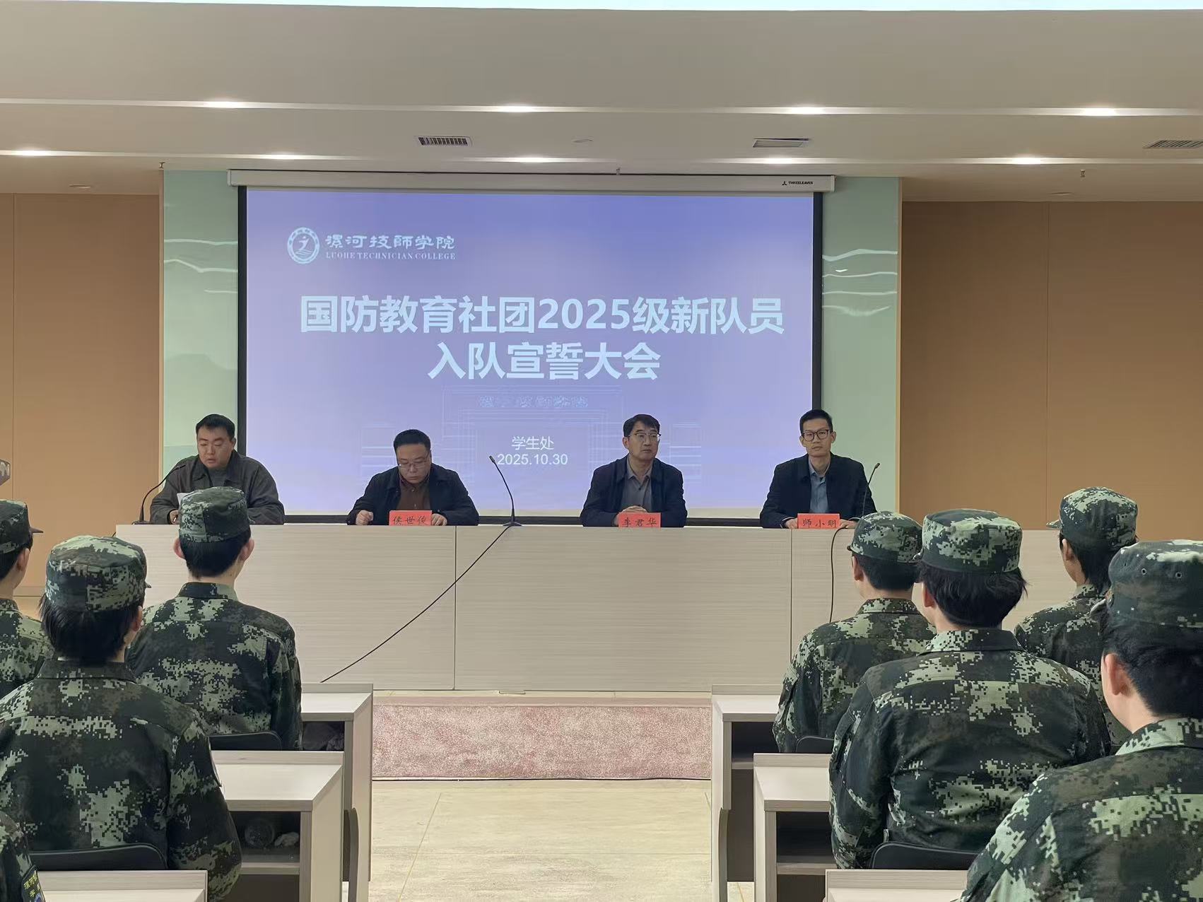 c421f87a9d9572f472511569c5430b6c.jpg c421f87a9d9572f472511569c5430b6c.jpg