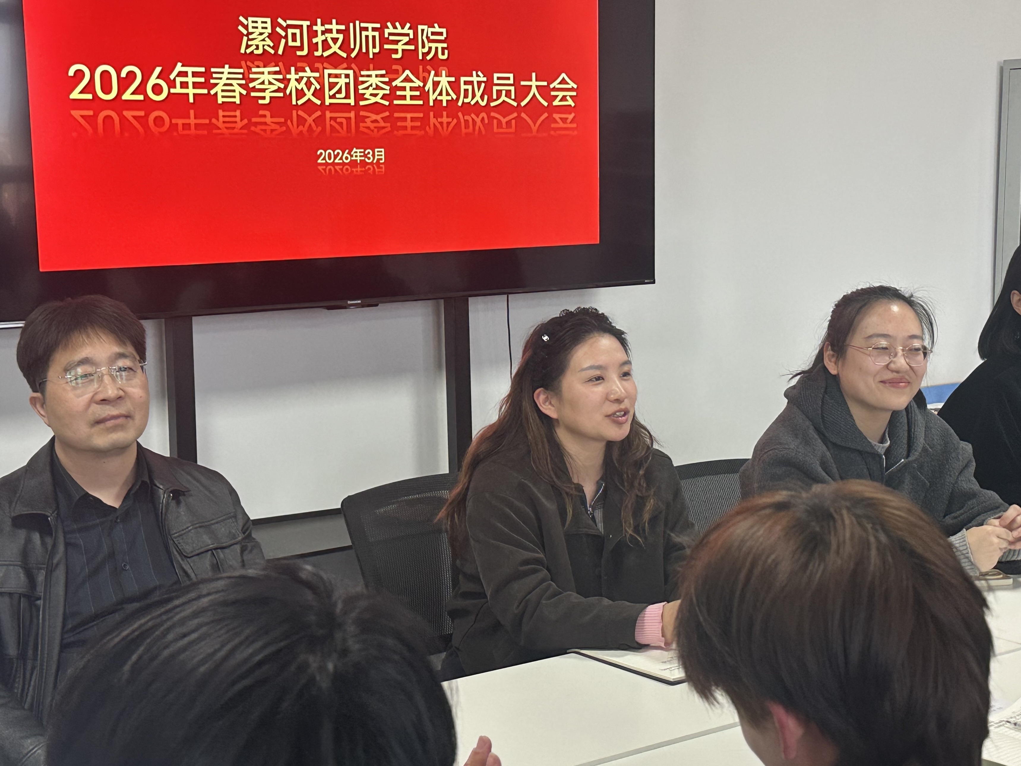 5229d7ea7c1f5c1a2fbddb7a3f1442c2 2.jpg