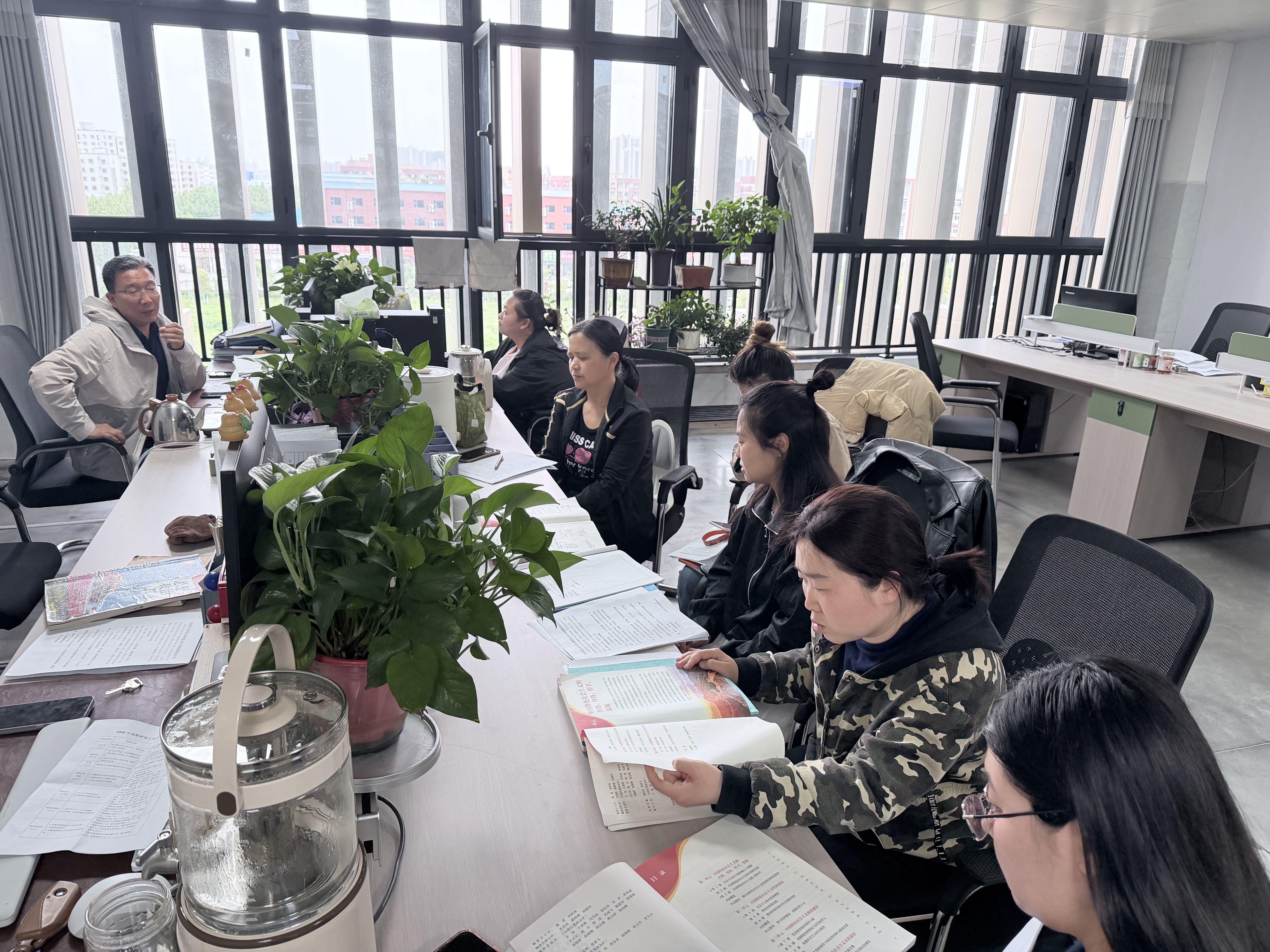 4月马克思中国化教研组教研会.jpg 4月马克思中国化教研组教研会.jpg