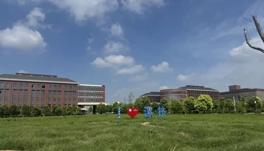 191eb541-ddf2-4aa0-a69b-14d2f5671309.jpg
