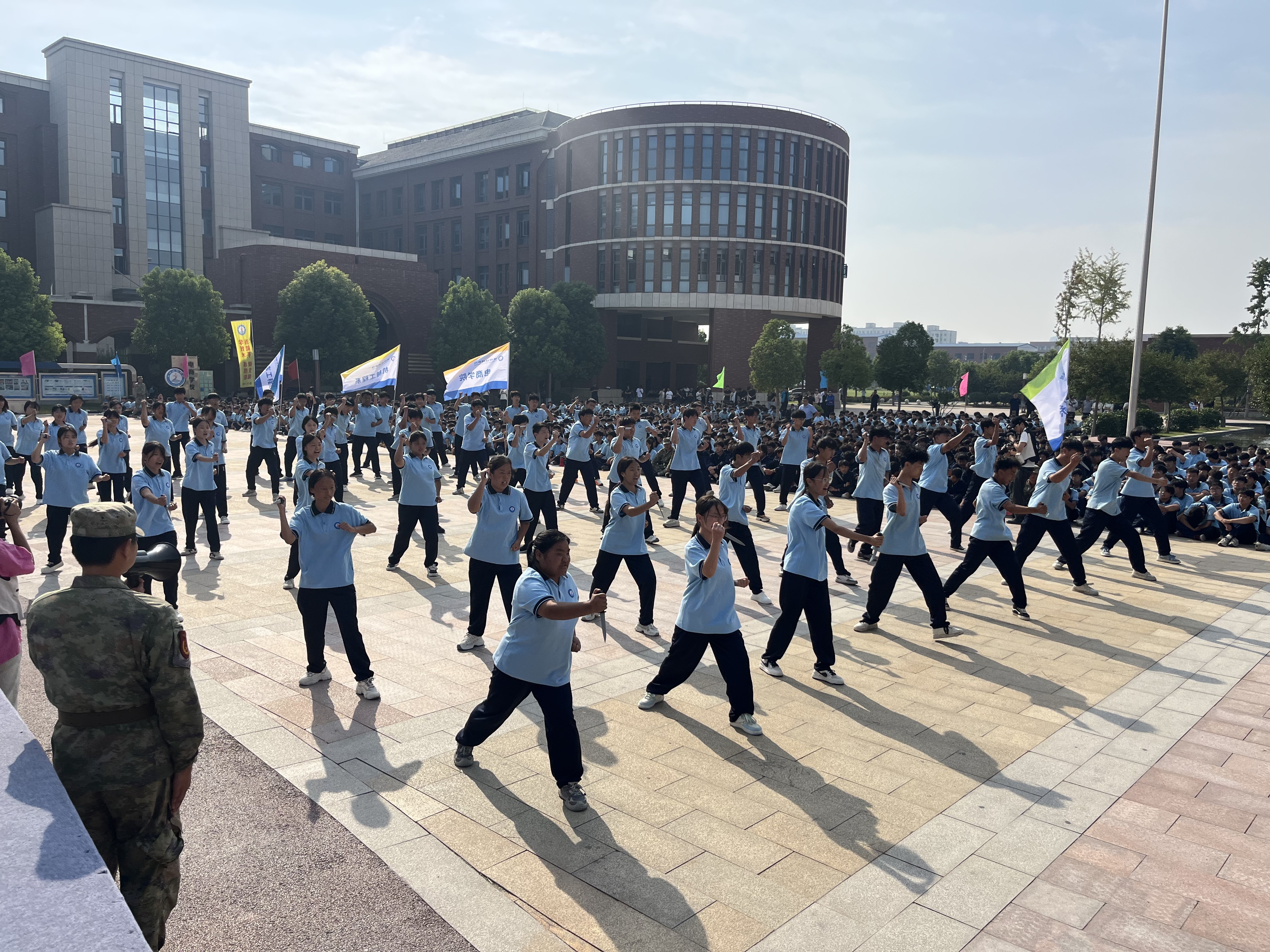 微信图片_20260915103206_2615_14.jpg